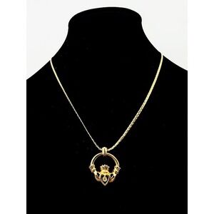 VTG Claddagh Necklace Gold Tone Hands Heart Crown Love Irish Heritage Regency